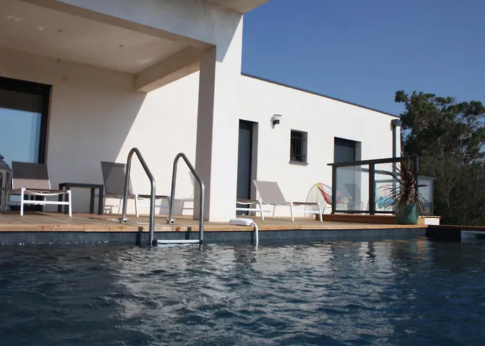 Oda ve Kahvaltı Face A La Porticcio (Corsica)