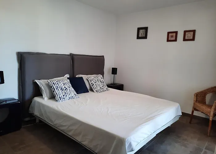 Oda ve Kahvaltı Face A La *